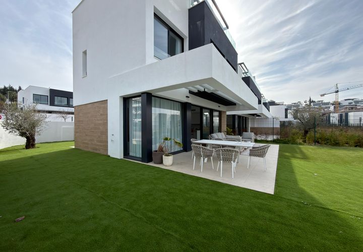 Villa i Estepona, Malaga, Estepona - € 900.000 | Ref: SRAT1 - foto 1